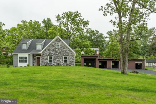 105 Lake Rd, ELIZABETHTOWN, PA, 17022-1208 | Card Image