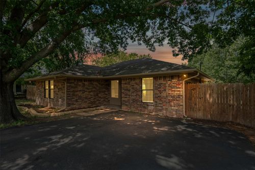 17 Coronado Trl, Weatherford, TX, 76087-9005 | Card Image