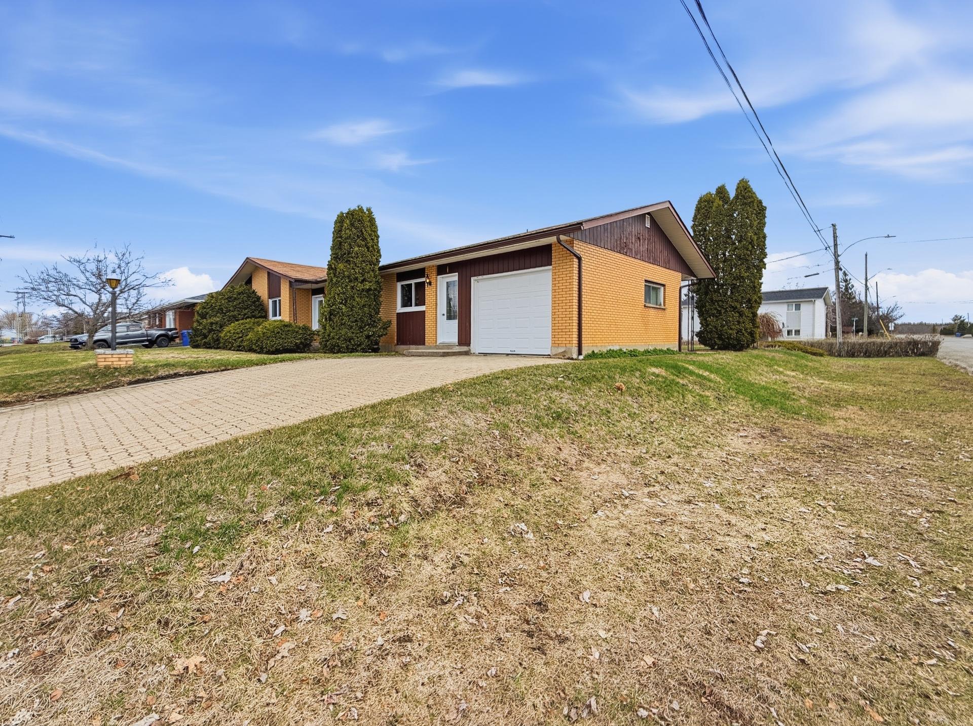 Residential in Saint-Bruno-de-Guigues 5