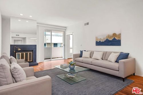 204-1164 Wellesley Avenue, Los Angeles, CA, 90049 | Card Image