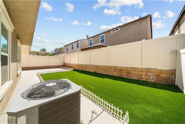 9804 Ardisia St, House other with 3 bedrooms, 3 bathrooms and 4 parking in Riverside CA | Image 28