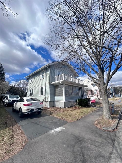 11 Earle St, Quincy, MA, 02170-1903 | Card Image