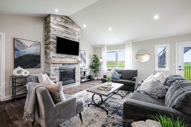 485201 30 Sideroad, House other with 5 bedrooms, 3 bathrooms and 14 parking in Amaranth ON | Image 7