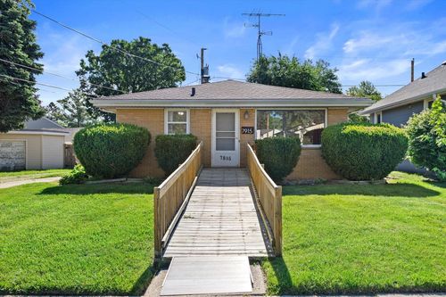 7915 45th Avenue, Kenosha, WI, 53142 | Card Image