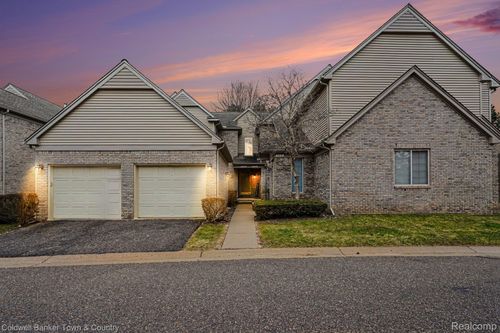 716 S Milford Rd, Milford, MI, 48381-2797 | Card Image