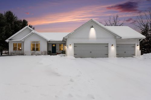 4945 Landing Way, Kalamazoo, MI, 49048-6102 | Card Image