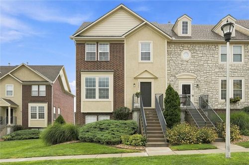 12321 S Tallgrass Dr, Olathe, KS, 66061-7376 | Card Image