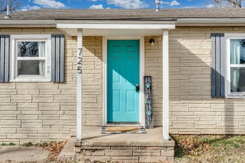 725 N 8th St, Arkansas City, KS, 67005-2351 | Card Image