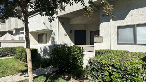 28 Brownfield Ln, Phillips Ranch, CA, 91766-6637 | Card Image