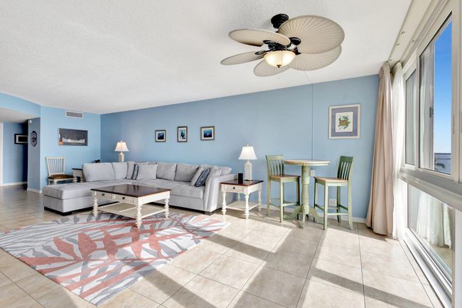 APT-503 - 301 Lake Shore Dr, Condo with 2 bedrooms, 2 bathrooms and null parking in Lake Park FL | Image 11