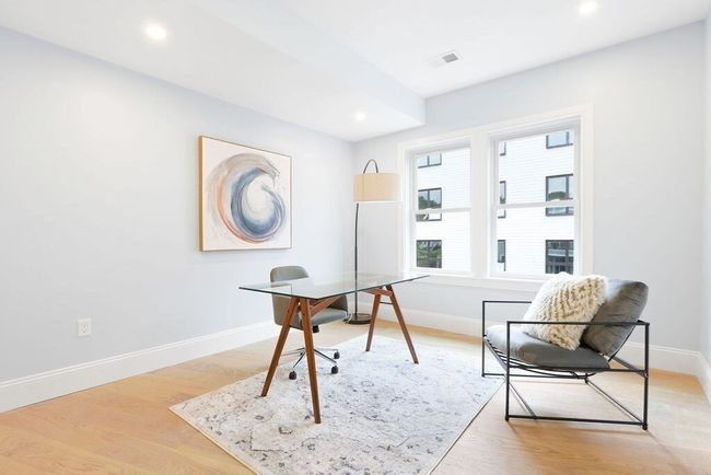 15 - 21 Glen Rd, Condo with 2 bedrooms, 2 bathrooms and 2 parking in Boston MA | Image 8