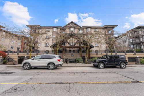 206-5488 198 St, Langley, BC, V3A1G2 | Card Image