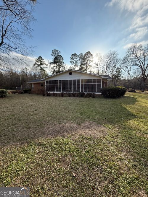 530 E Church St, Sandersville, GA, 31082-7628 | Card Image