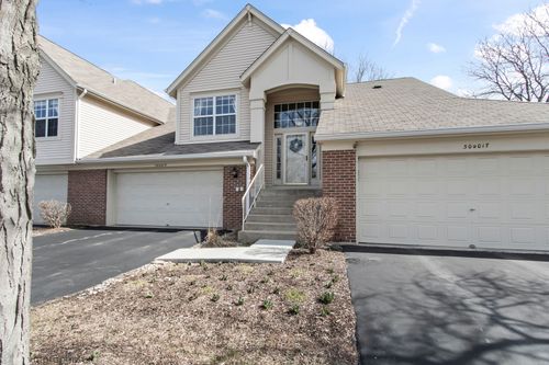 30w019-30W019 Juniper Ct, Warrenville, IL, 60555-1056 | Card Image
