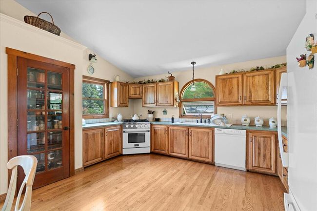 361 4 Th St, House other with 4 bedrooms, 2 bathrooms and null parking in Plainwell MI | Image 12