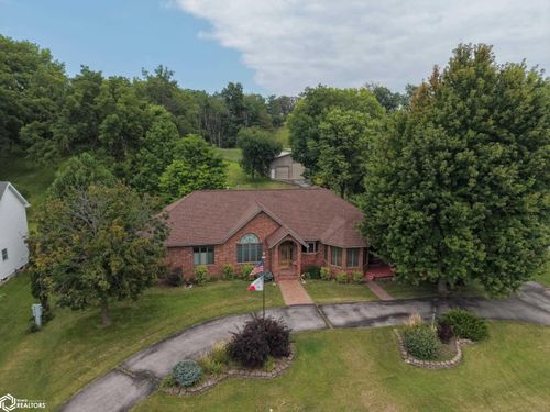 2530 River Rd, Iowa Falls, IA, 50126-7727 | Card Image