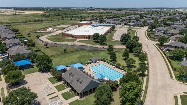 Community pool, shaded park and greenspace | Image 22