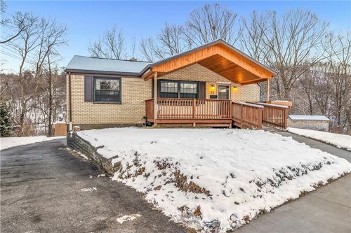 25 Carol Dr, Carnegie, PA, 15106-1610 | Card Image