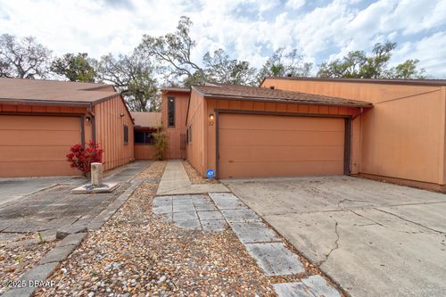 32 Park Pl, Ormond Beach, FL, 32174-6944 | Card Image