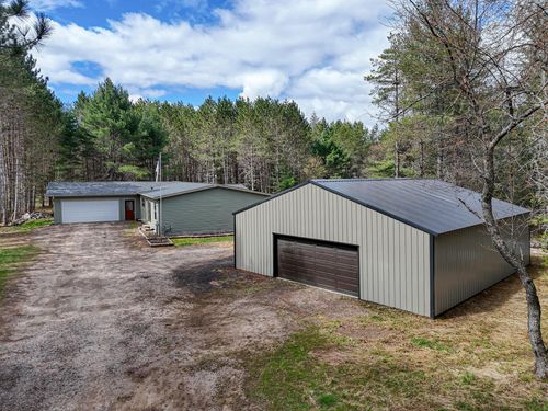 4517 Loggers Run Rd, Eagle River, WI, 54521-8626 | Card Image