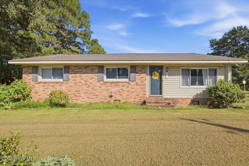613 E Chelly Street, Warsaw, NC, 28398 | Card Image