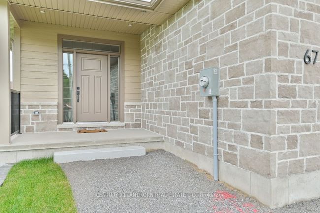 67 Seymour Rd, House attached with 2 bedrooms, 2 bathrooms and 2 parking in Hunt ON | Image 4