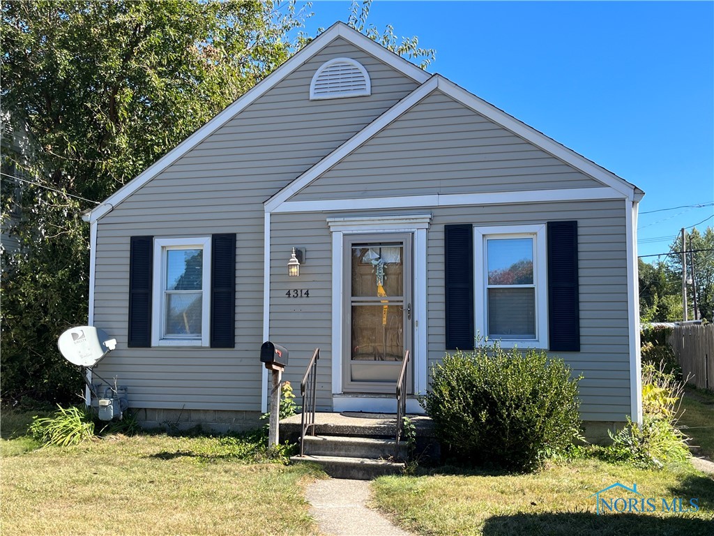 Asbury Dr, Toledo, OH 43612