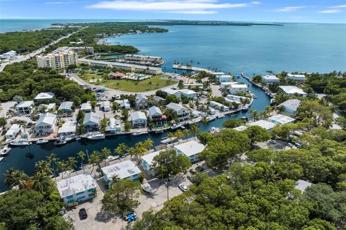 13-127 Monroe Dr, Tavernier, FL, 33070-2042 | Card Image