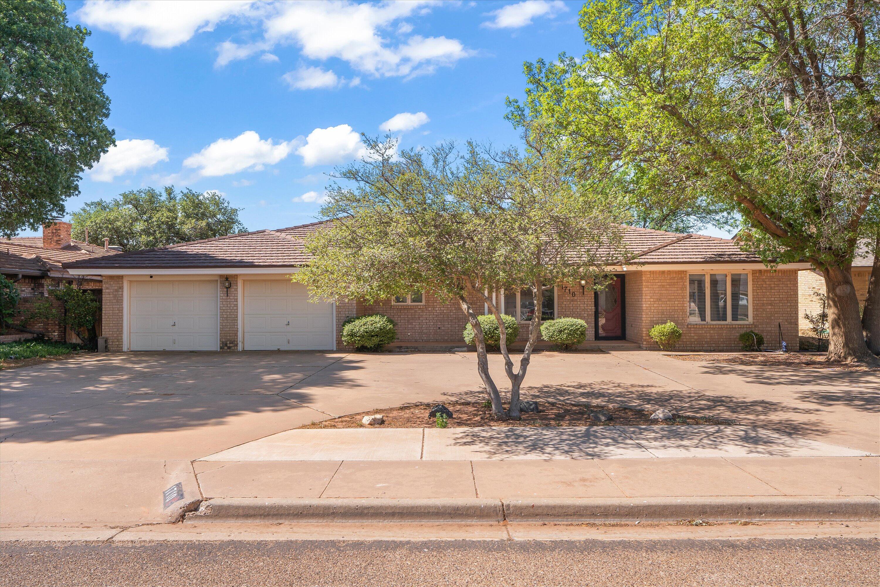 Residential in Brownfield