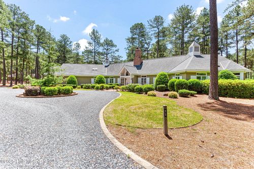 11 Abbottsford Dr, Pinehurst, NC, 28374-9757 | Card Image