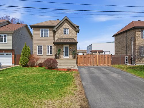 2381 Rue Du Pont, Marieville, QC, J3M0C2 | Card Image