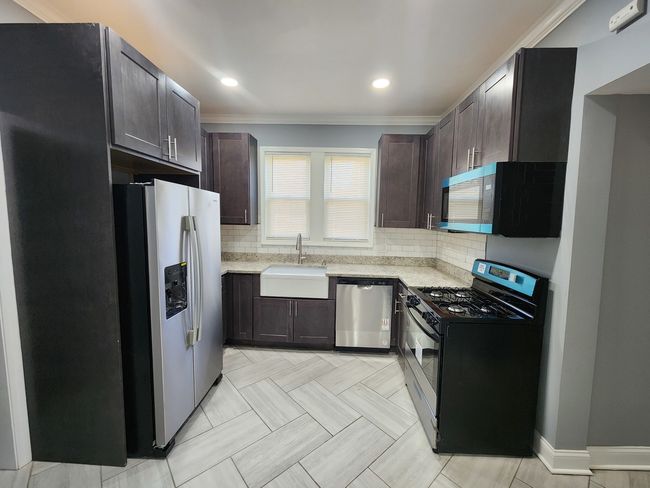 10141 S Wallace St, House other with 4 bedrooms, 2 bathrooms and 2 parking in CHICAGO IL | Image 5