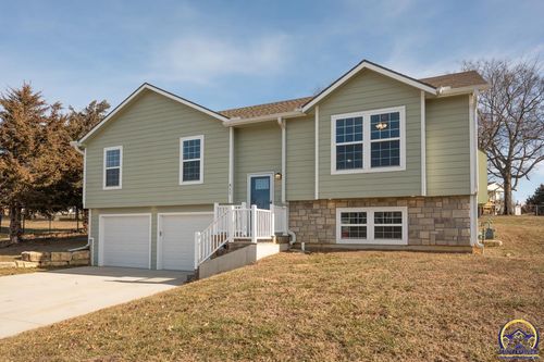 411 Turkey Run Cir, Oskaloosa, KS, 66066-4171 | Card Image