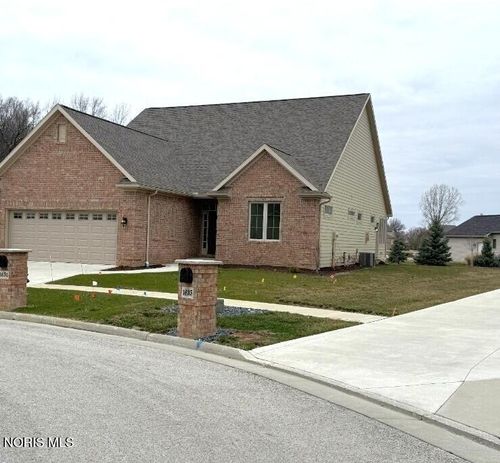 1631 Winterwood Ct, Bowling Green, OH, 43402-5239 | Card Image