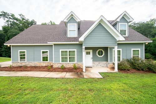 402 Lee Road 2203, Phenix City, AL, 36870-7864 | Card Image