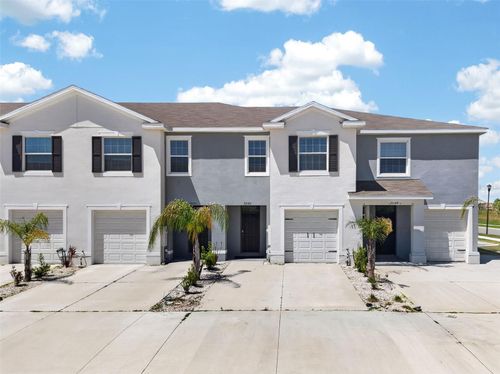 33105 Major Oak Dr, Wesley Chapel, FL, 33545-3286 | Card Image