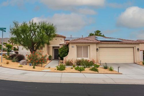 64172 Yosemite Ln, Desert Hot Springs, CA, 92240-7727 | Card Image