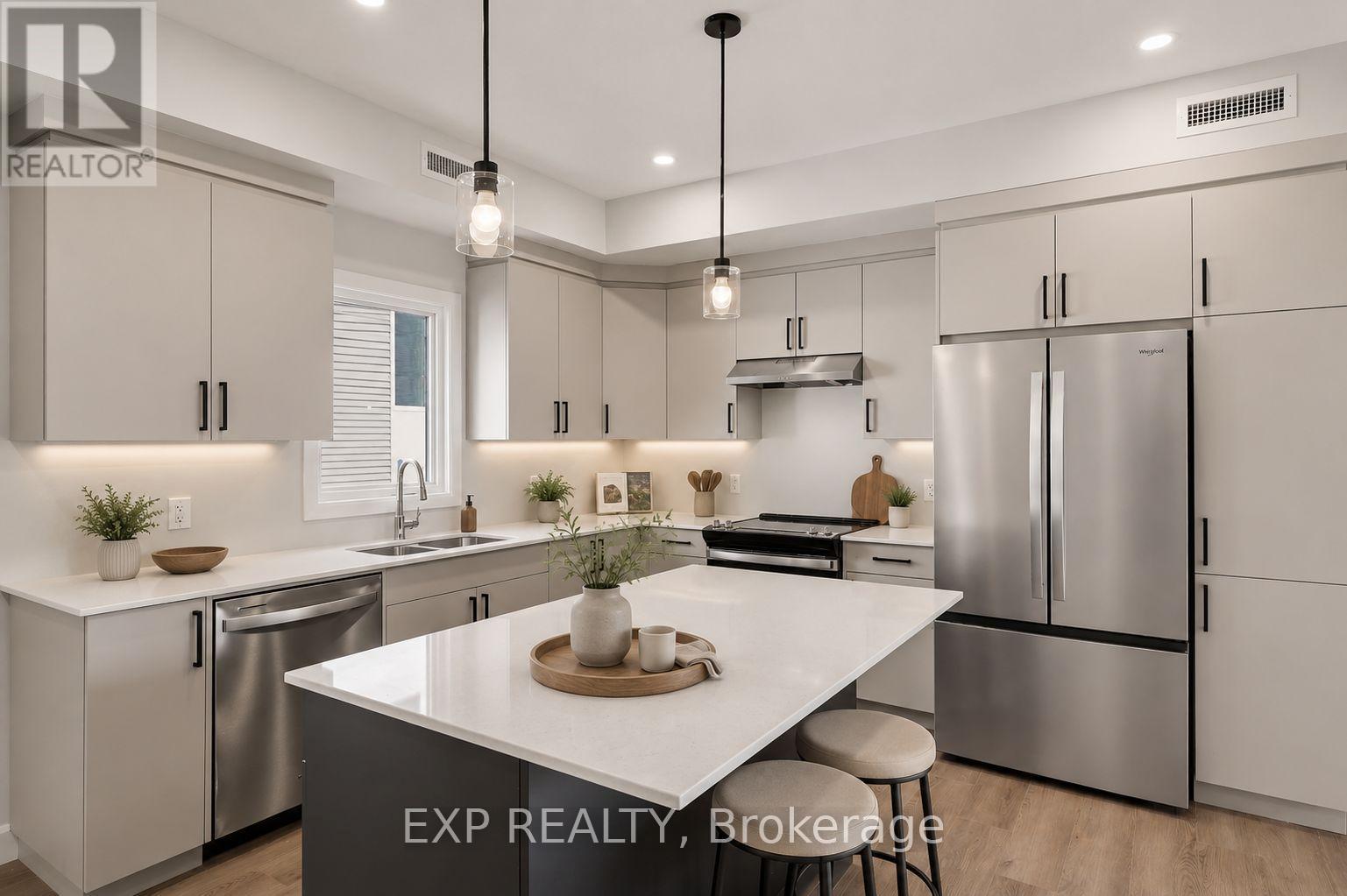 Residential Lease in Russell 5