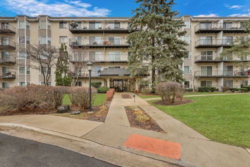 107-8620 Waukegan Road, Morton Grove, IL, 60053 | Card Image