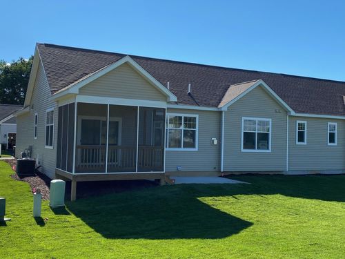 4-5660 Trail Side Ln, Hamburg Twp, MI, 48189-8162 | Card Image