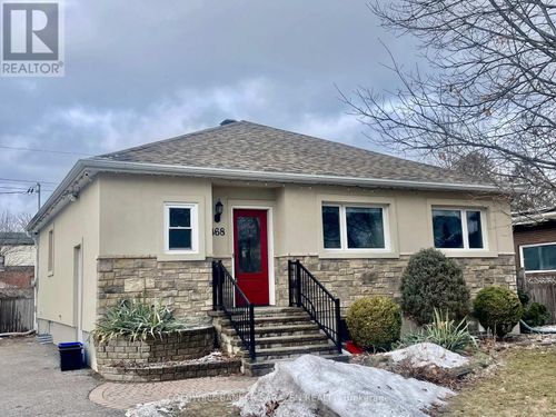 868 Duberry St, Ottawa, ON, K2A3T3 | Card Image