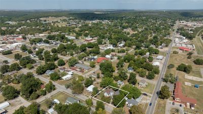 519 E 6th Street, House other with 4 bedrooms, 2 bathrooms and null parking in Pawhuska OK | Image 2