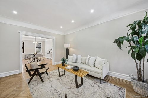 3019 84th St, East Elmhurst, NY, 11370-1922 | Card Image