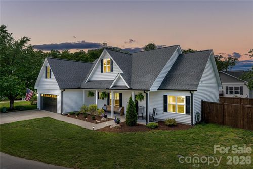185 Springfield Meadow Dr, Etowah, NC, 28729-7768 | Card Image
