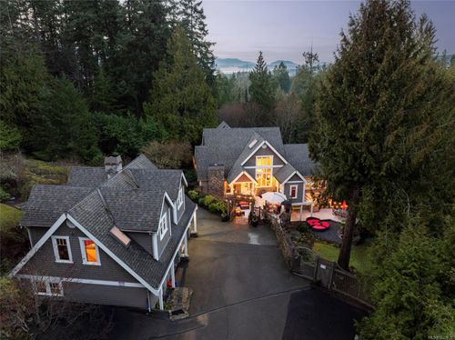 1046 Greig Ave, Brentwood Bay, BC, V8M1J6 | Card Image