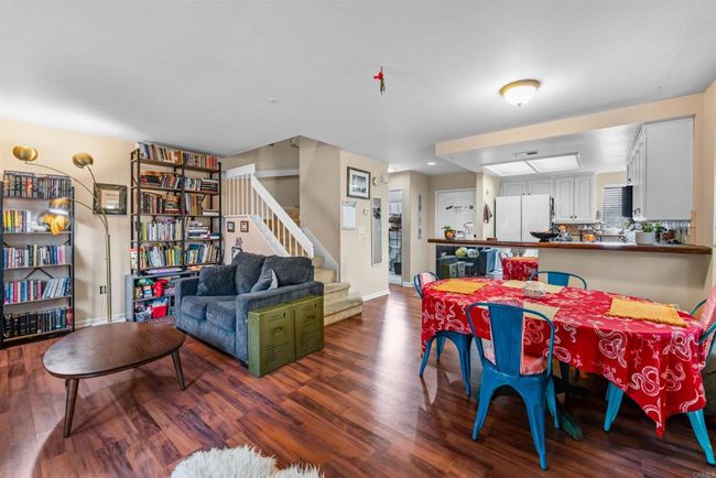 2126 King View Cir, Condo with 3 bedrooms, 3 bathrooms and 2 parking in Spring Valley CA | Image 9