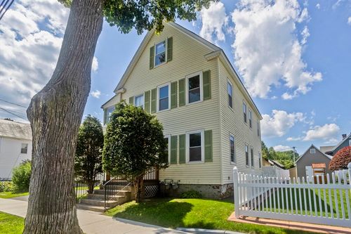 84 George St, Westfield, MA, 01085-3108 | Card Image