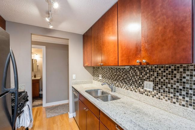 UNIT-104 - 2800 W 44 Th St, Condo with 1 bedrooms, 1 bathrooms and null parking in Minneapolis MN | Image 7