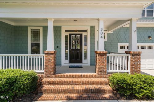 304 Nelson Ln, Clayton, NC, 27527-5550 | Card Image