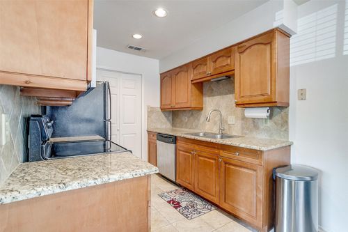 5716-5716 Cedar Creek Dr, Benbrook, TX, 76109-5758 | Card Image